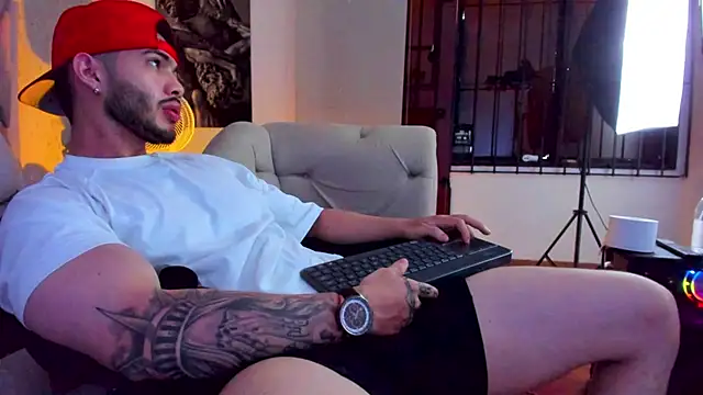 Vincentblack online show from July 16, 2026, 12:24 pm