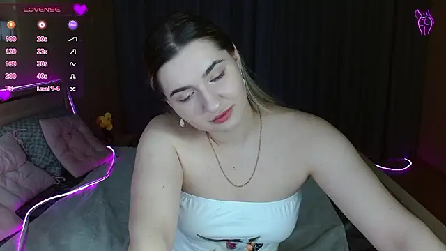 Snapshot of Smi1eF1ower chatting on March 3, 2026, 10:39 pm Smi1eF1ower online show from March 3, 2026, 10:39 pm