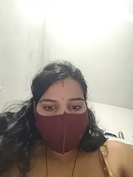 Snapshot of Poonam_bhoji chatting on July 9, 2026, 6:18 pm Poonam bhoji online show from July 9, 2026, 6:18 pm