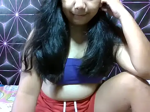 Flowerbebe online show from March 11, 2026, 6:29 am