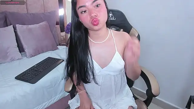 Snapshot of shelseanova chatting on February 25, 2026, 1:44 pm shelseanova online show from February 25, 2026, 1:44 pm