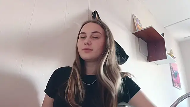 VeloraStar online show from April 7, 2026, 9:11 am