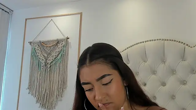 Sara funy online show from March 7, 2026, 12:43 pm