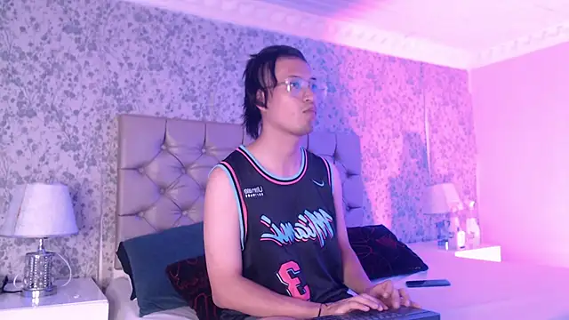 Snapshot of EriickFerrer chatting on March 1, 2026, 2:44 am EriickFerrer online show from March 1, 2026, 2:44 am