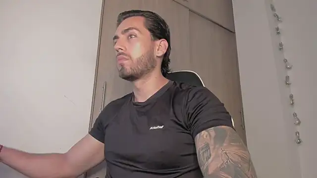 Axel  Blaze online show from April 9, 2026, 12:22 pm