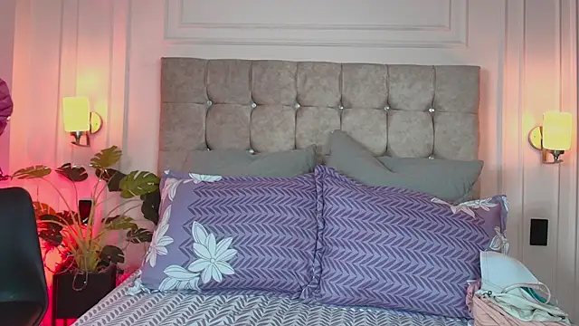 Snapshot of gabyevans4 chatting on April 10, 2026, 12:12 pm gabyevans4 online show from April 10, 2026, 12:12 pm