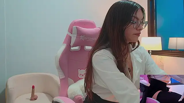 Snapshot of gabyevans4 chatting on March 20, 2026, 1:12 pm gabyevans4 online show from March 20, 2026, 1:12 pm