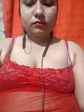 Hot-Puja0134 online show from February 25, 2026, 2:06 pm