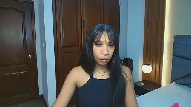 Snapshot of ShayMilleer chatting on June 15, 2026, 12:05 pm ShayMilleer online show from June 15, 2026, 12:05 pm