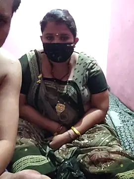 gujjuhotcouple online show from April 19, 2026, 6:10 pm