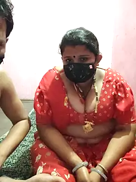 gujjuhotcouple online show from March 18, 2026, 6:09 pm