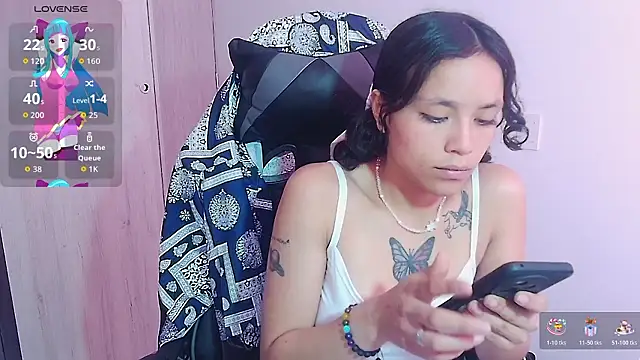 Snapshot of MalikaNoor chatting on February 26, 2026, 1:22 pm MalikaNoor online show from February 26, 2026, 1:22 pm