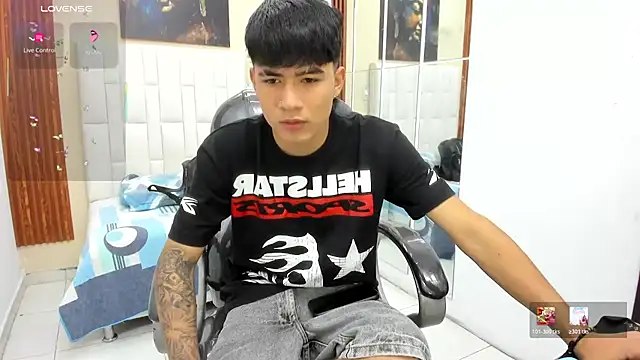 Snapshot of Thiago_collinss chatting on June 19, 2026, 10:25 pm Thiago collinss online show from June 19, 2026, 10:25 pm