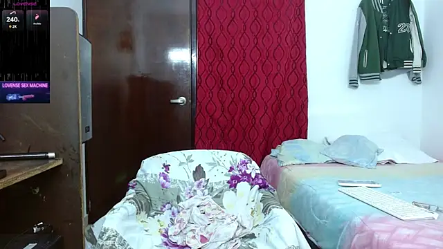 scarlet johannson19 online show from June 21, 2026, 3:01 am