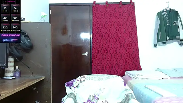 scarlet johannson19 online show from June 19, 2026, 3:01 am
