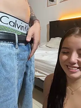 sarah and taylor online show from April 10, 2026, 6:04 pm