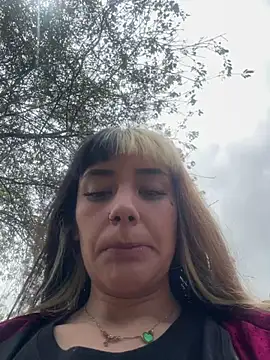Snapshot of Sara_92 chatting on April 29, 2026, 5:52 pm Sara 92 online show from April 29, 2026, 5:52 pm