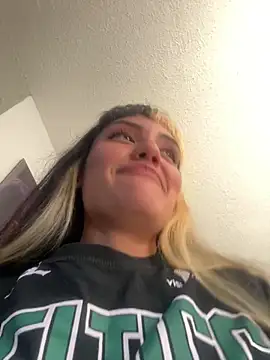 Sara 92 online show from April 18, 2026, 5:26 pm