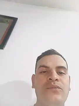 Snapshot of Edwin_Q chatting on July 7, 2026, 4:04 am Edwin Q online show from July 7, 2026, 4:04 am