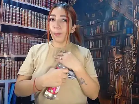 Snapshot of SerenaFoxx_ chatting on March 3, 2026, 3:35 am SerenaFoxx online show from March 3, 2026, 3:35 am