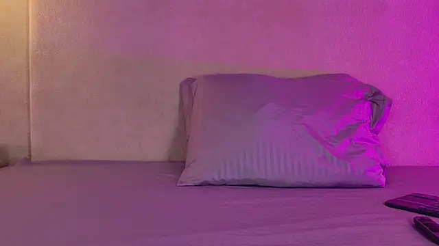 Julietaa Vegaa online show from February 25, 2026, 1:11 pm