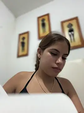 MiluRossee online show from March 20, 2026, 4:46 am