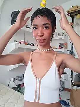Snapshot of TinnaPeyton chatting on June 3, 2026, 2:18 pm TinnaPeyton online show from June 3, 2026, 2:18 pm