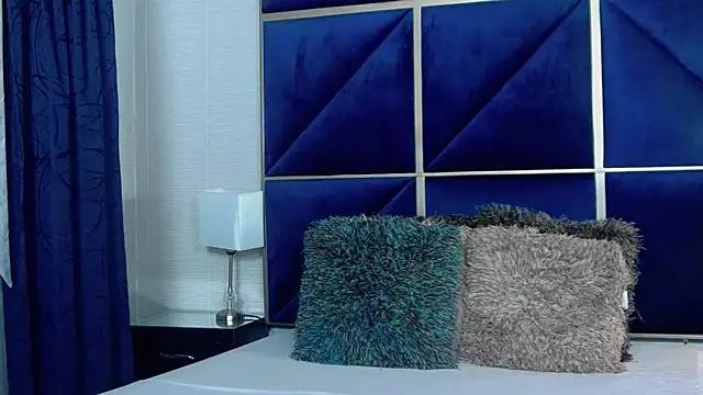 AmberDiamont online show from April 8, 2026, 7:04 pm