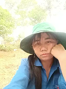 lyly sexx online show from March 27, 2026, 8:26 am