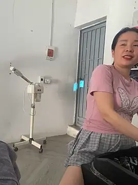 Ivy Trix2 online show from April 14, 2026, 7:57 am