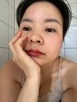 Snapshot of Ivy_Trix2 chatting on June 1, 2026, 1:17 am Ivy Trix2 online show from June 1, 2026, 1:17 am