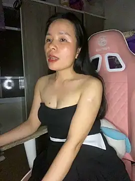 Snapshot of Ivy_Trix2 chatting on May 29, 2026, 4:02 pm Ivy Trix2 online show from May 29, 2026, 4:02 pm