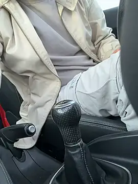 Snapshot of portostrip chatting on April 12, 2026, 5:49 pm portostrip online show from April 12, 2026, 5:49 pm