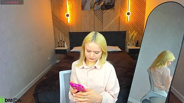 Tessa Ashe online show from March 25, 2026, 9:19 am