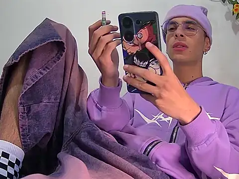 Snapshot of militoveruss2 chatting on February 25, 2026, 2:50 pm militoveruss2 online show from February 25, 2026, 2:50 pm