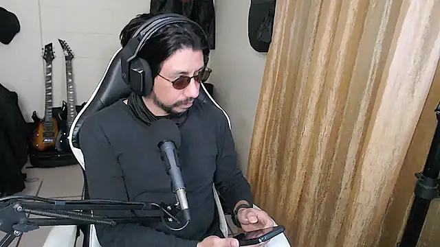 AntuanSV online show from March 28, 2026, 3:51 am