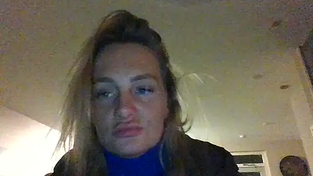 Lisanne30 online show from March 7, 2026, 11:21 pm