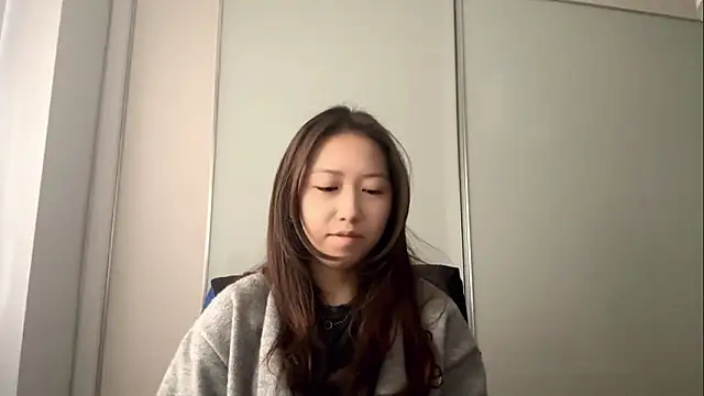 KirstenZaffina online show from March 4, 2026, 1:08 pm