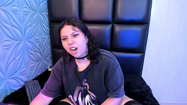 dannixxxluv online show from March 4, 2026, 9:33 pm