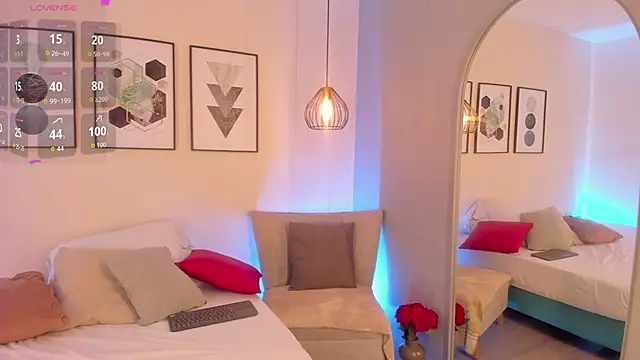 ariavelvet  online show from March 24, 2026, 2:11 am