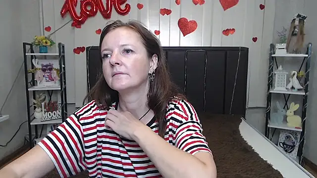 Snapshot of MeganPirs chatting on July 5, 2026, 4:19 am MeganPirs online show from July 5, 2026, 4:19 am