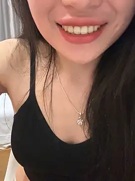 Snapshot of Tinn_tin chatting on May 4, 2026, 8:50 am Tinn tin online show from May 4, 2026, 8:50 am