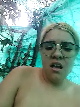 single kitten online show from April 15, 2026, 7:58 pm