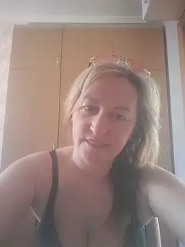 Snapshot of ChristinaYork chatting on May 6, 2026, 8:07 am ChristinaYork online show from May 6, 2026, 8:07 am