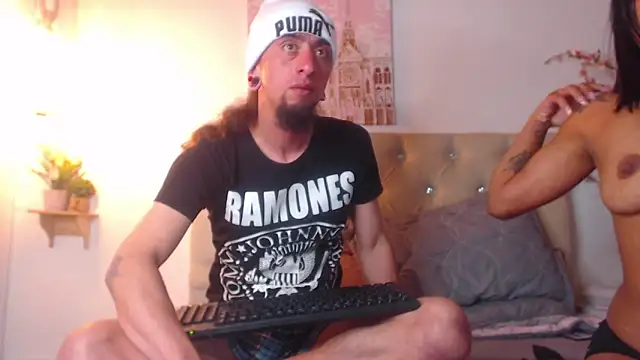 Rommen N Zoe online show from April 6, 2026, 12:06 am