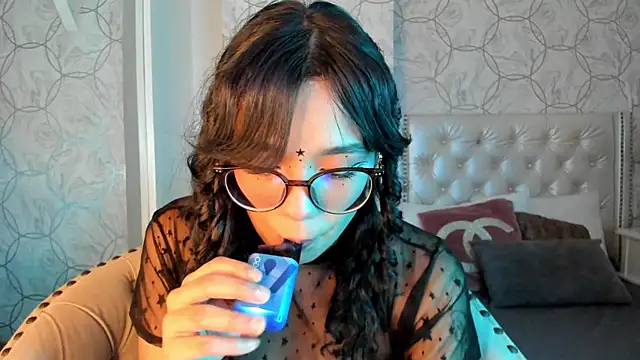 Snapshot of star_angel_7 chatting on March 4, 2026, 7:43 pm star angel 7 online show from March 4, 2026, 7:43 pm