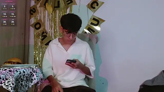 Snapshot of noah_millerx chatting on July 19, 2026, 2:20 am noah millerx online show from July 19, 2026, 2:20 am