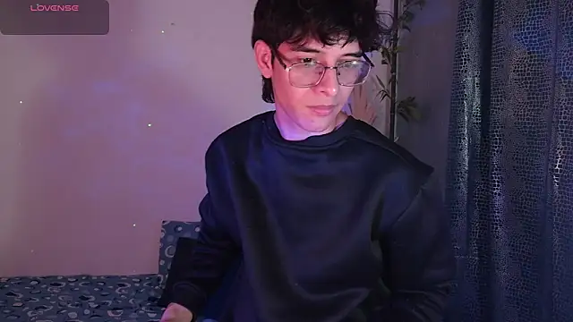 Snapshot of noah_millerx chatting on March 2, 2026, 5:08 am noah millerx online show from March 2, 2026, 5:08 am