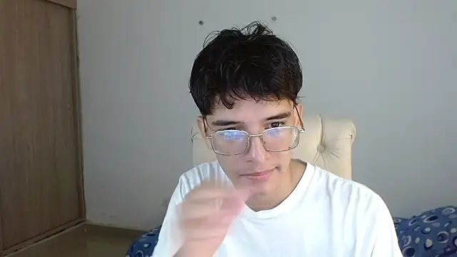 Snapshot of noah_millerx chatting on June 25, 2026, 7:52 pm noah millerx online show from June 25, 2026, 7:52 pm
