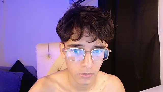 Snapshot of noah_millerx chatting on July 14, 2026, 2:05 am noah millerx online show from July 14, 2026, 2:05 am